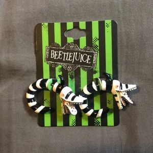 BEETLEJUICE 🪲 faux tunnel earrings